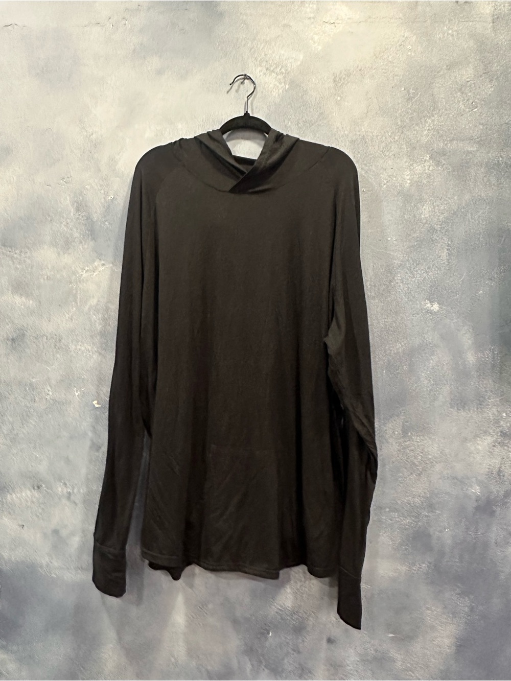 ZYIA Men's Black Lightweight Hooded Long-Sleeve Shirt